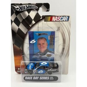 Hot Wheels NASCAR Race Day Series Mark Martin #6 Pfizer Car Die-Cast 1:64 Sealed